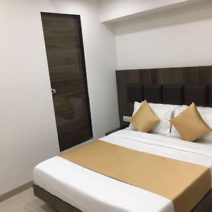 Single Room Bathroom